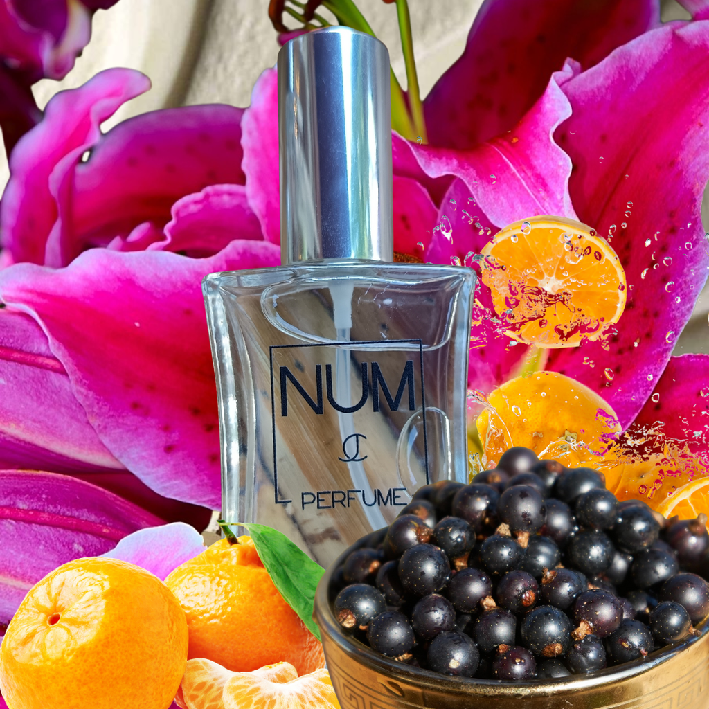 AMOUR. Perfume femenino Floral Afrutado